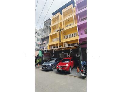 ขาย - ขาย ตึกแถว 2 คูหา 4 ชั้น ทำเลดี รามคำแหง 24 แยก 12, กรุงเทพ