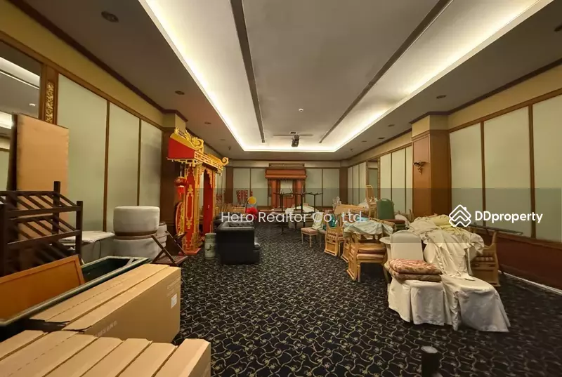 For Rent - For Rent Bangkok Retail Space Sukhumvit Watthana BTS Phrom Phong BRE25114, Bangkok