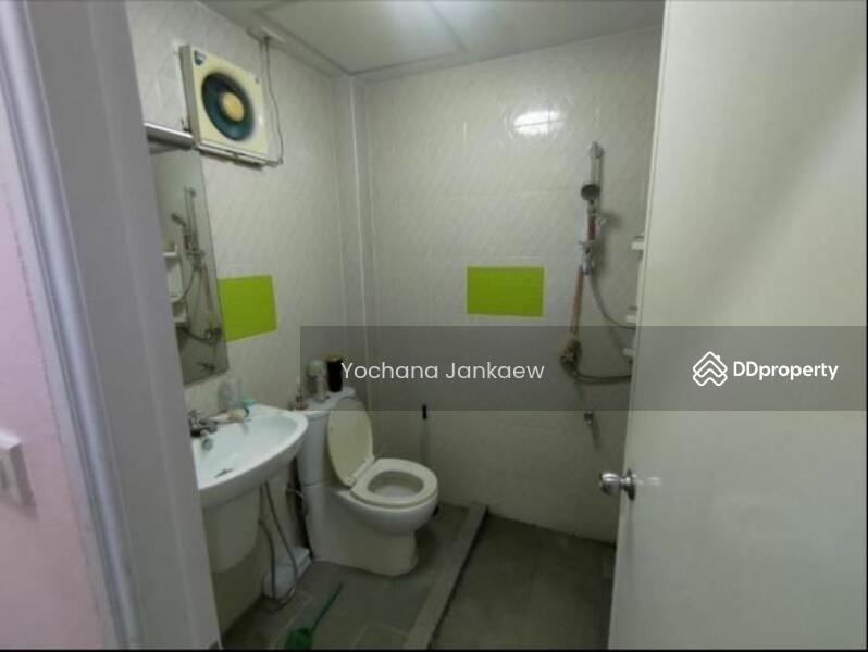 For Sale - 4-Br House near BTS Sanam Pao, Bangkok