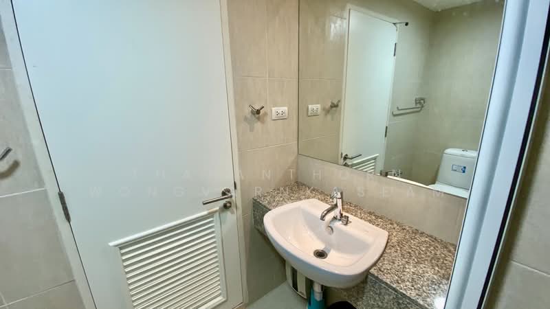The Clover Thonglor Residence, Bangkok, Soi Sukhumvit 55, Khlong Tan Nua, Watthana, Bangkok, 1 Bedroom, 36 sqm, Condo For Sale, by Thananthorn Wongvarnkaseam, 11896367 - DDproperty.com