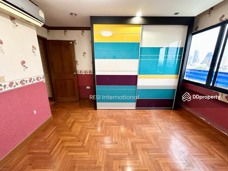 For Sale - Siphaya River View Condominium, Bangkok