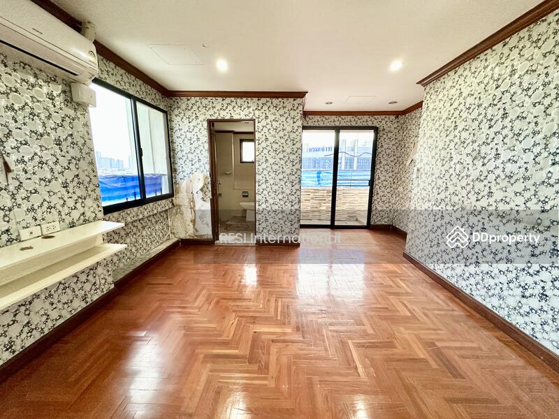 For Sale - Siphaya River View Condominium, Bangkok