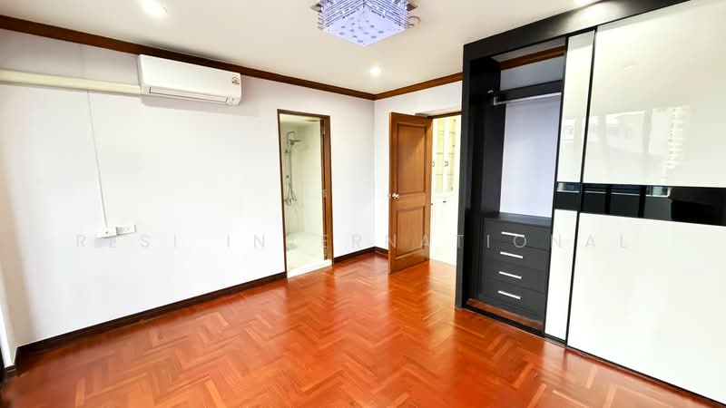 Siphaya River View Condominium : สี่พระยา ริเวอร์วิว คอนโดมิเนียม, กรุงเทพ, 108 ถนน โยธา, ตลาดน้อย, สัมพันธวงศ์, กรุงเทพ, 124 ตร.ม., คอนโด ขาย, โดย RESI International, 11896477 - DDproperty.com