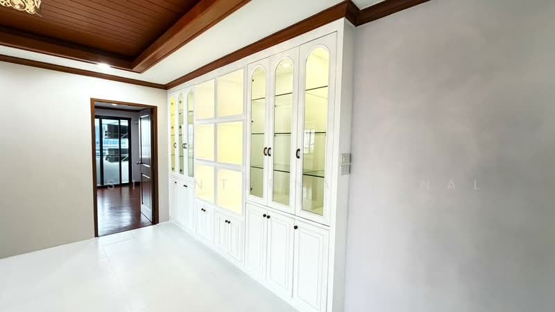 Siphaya River View Condominium : สี่พระยา ริเวอร์วิว คอนโดมิเนียม, กรุงเทพ, 108 ถนน โยธา, ตลาดน้อย, สัมพันธวงศ์, กรุงเทพ, 124 ตร.ม., คอนโด ขาย, โดย RESI International, 11896477 - DDproperty.com