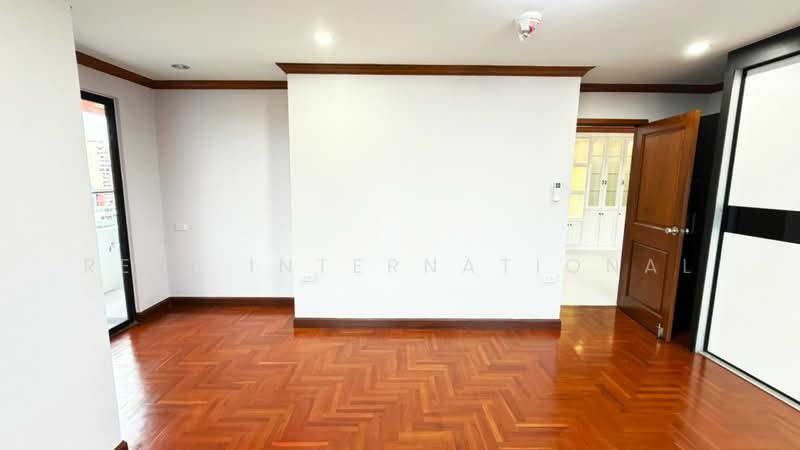 Siphaya River View Condominium : สี่พระยา ริเวอร์วิว คอนโดมิเนียม, กรุงเทพ, 108 ถนน โยธา, ตลาดน้อย, สัมพันธวงศ์, กรุงเทพ, 124 ตร.ม., คอนโด ขาย, โดย RESI International, 11896477 - DDproperty.com