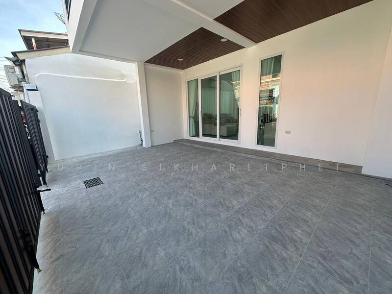Townhouse for sale, Chon Buri (Pattaya), Nong Pru, Bang Lamung (Pattaya), Chon Buri (Pattaya), 4 Bedrooms, 170 sqm, Townhouse For Sale, by Yupin Sikharetphet, 11897559 - DDproperty.com