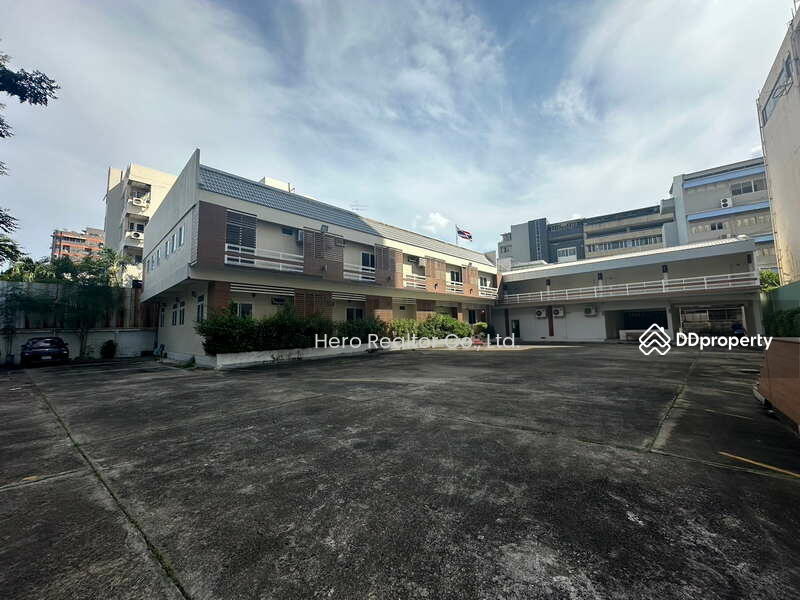 For Rent - For Rent Bangkok Home Office Phahon Yothin Road BTS Phahon Yothin 24 Chatuchak BRE23222, Bangkok
