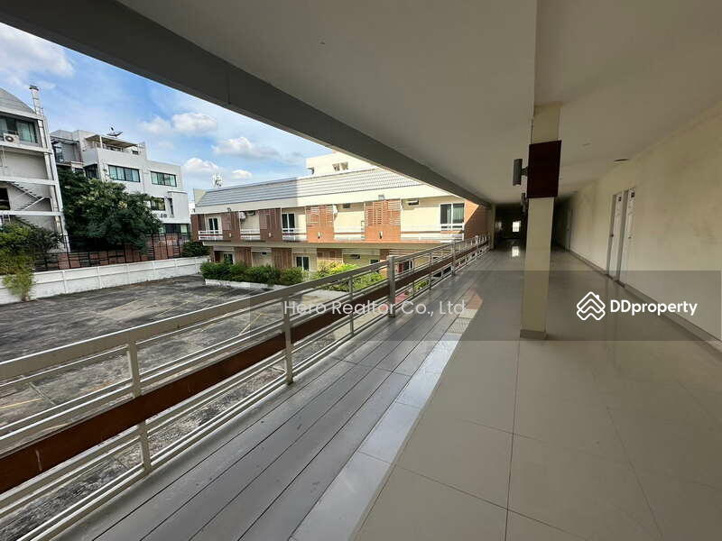 For Rent - For Rent Bangkok Home Office Phahon Yothin Road BTS Phahon Yothin 24 Chatuchak BRE23222, Bangkok