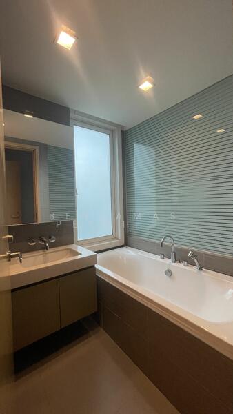 Siri At Sukhumvit, Bangkok, 902 Sukhumvit Road, Phra Kanong, Khlong Toei, Bangkok, 2 Bedrooms, 74 sqm, Condo For Sale, by Benjamas Petchsuwan, 11897956 - DDproperty.com