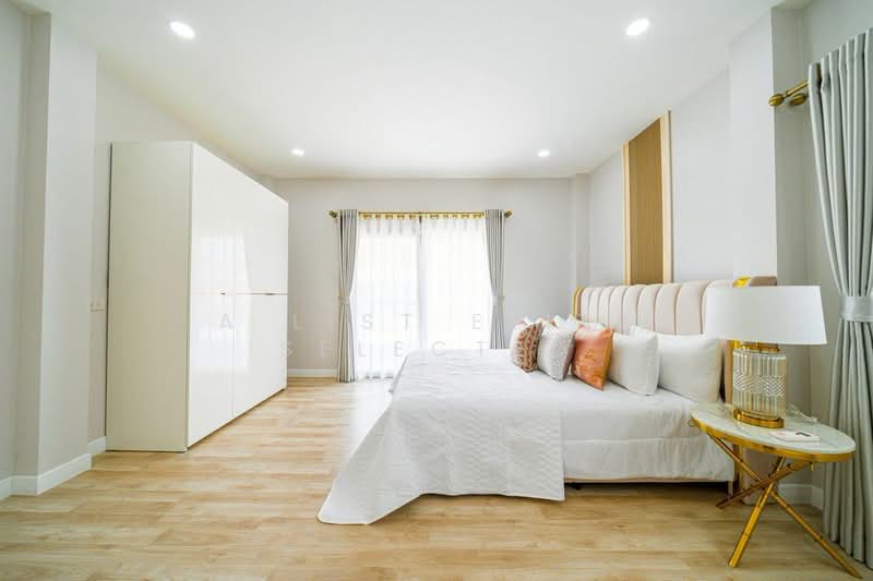 House near Terminal 21 Shopping Mall, , 5 Bedrooms, 320 sqm, Single Detached House For Sale, by A LIST ELITE SELECTED, 11898527 - DDproperty.com