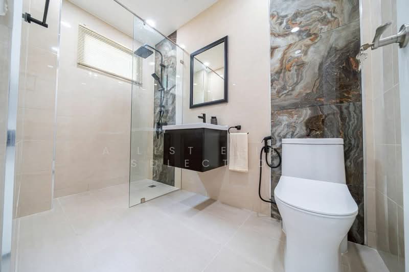 House near Terminal 21 Shopping Mall, , 5 Bedrooms, 320 sqm, Single Detached House For Sale, by A LIST ELITE SELECTED, 11898527 - DDproperty.com