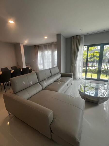 Centro Bangna, Samut Prakan, 111 Soi 3, Bang Kaeo, Bang Plee, Samut Prakan, 4 Bedrooms, 303 sqm, Single Detached House For Rent, by YTD Land&houses Real Estate Agency, 11898921 - DDproperty.com