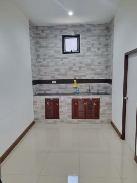 โกดังกระทุ่มแบนให้เช่า รถเทรลเลอร์เข้าออกได้ ขนาด800ตรม., สมุทรสาคร, ท่าเสา, กระทุ่มแบน, สมุทรสาคร, 760 ตร.ม., โกดัง-โรงงาน ให้เช่า, โดย เฌอณิษฐา  นิติวัชญ์วาณิช, 11899715 - DDproperty.com