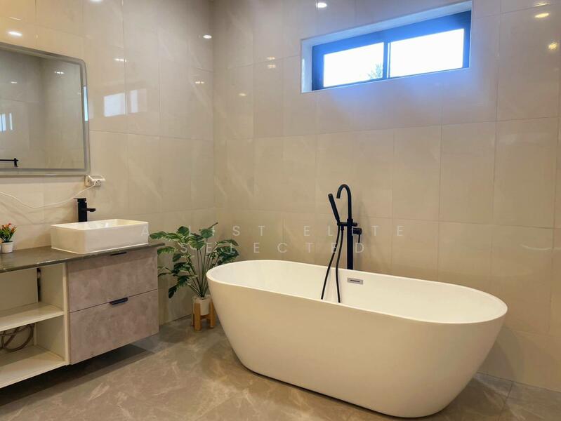 New luxury house in Huai Yai, Chon Buri (Pattaya), Huai Yai, Bang Lamung (Pattaya), Chon Buri (Pattaya), 4 Bedrooms, 337 sqm, Single Detached House For Sale, by A LIST ELITE SELECTED, 11899802 - DDproperty.com