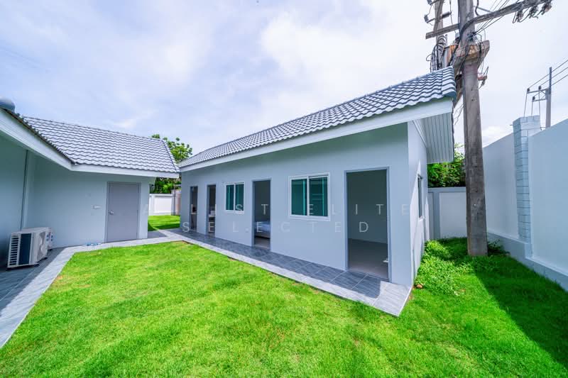 Pattaya Pool Villa near Sukhumvit Road, Chon Buri (Pattaya), Huai Yai, Bang Lamung (Pattaya), Chon Buri (Pattaya), 4 Bedrooms, 350 sqm, Villa For Sale, by A LIST ELITE SELECTED, 11899892 - DDproperty.com