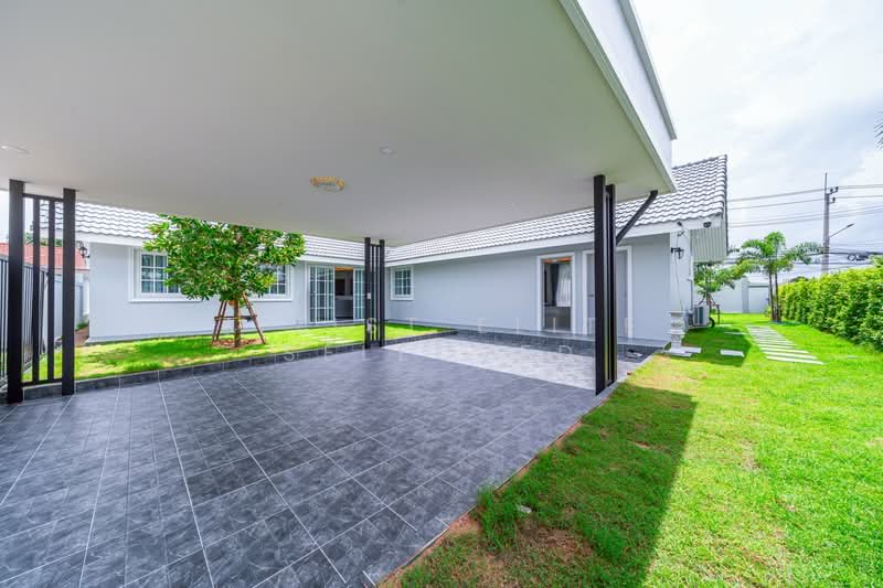 Pattaya Pool Villa near Sukhumvit Road, Chon Buri (Pattaya), Huai Yai, Bang Lamung (Pattaya), Chon Buri (Pattaya), 4 Bedrooms, 350 sqm, Villa For Sale, by A LIST ELITE SELECTED, 11899892 - DDproperty.com