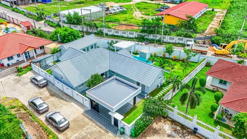 Pattaya Pool Villa near Sukhumvit Road, Chon Buri (Pattaya), Huai Yai, Bang Lamung (Pattaya), Chon Buri (Pattaya), 4 Bedrooms, 350 sqm, Villa For Sale, by A LIST ELITE SELECTED, 11899892 - DDproperty.com