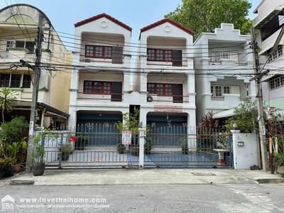ขาย - Golden Town Onnut-Pattanakarn : ทาวน์โฮม โกลเด้น ทาวน์ อ่อนนุช-พัฒนาการ, กรุงเทพ