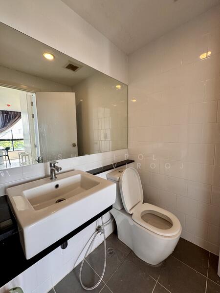 Notting Hill The Exclusive Charoen Krung, Bangkok, 77 Charoen Krung 93 Alley, Wat Prayakrai, Bang Kho Laem, Bangkok, 1 Bedroom, 38 sqm, Condo For Rent, by Thanatcha Thanapaisan, 11900792 - DDproperty.com