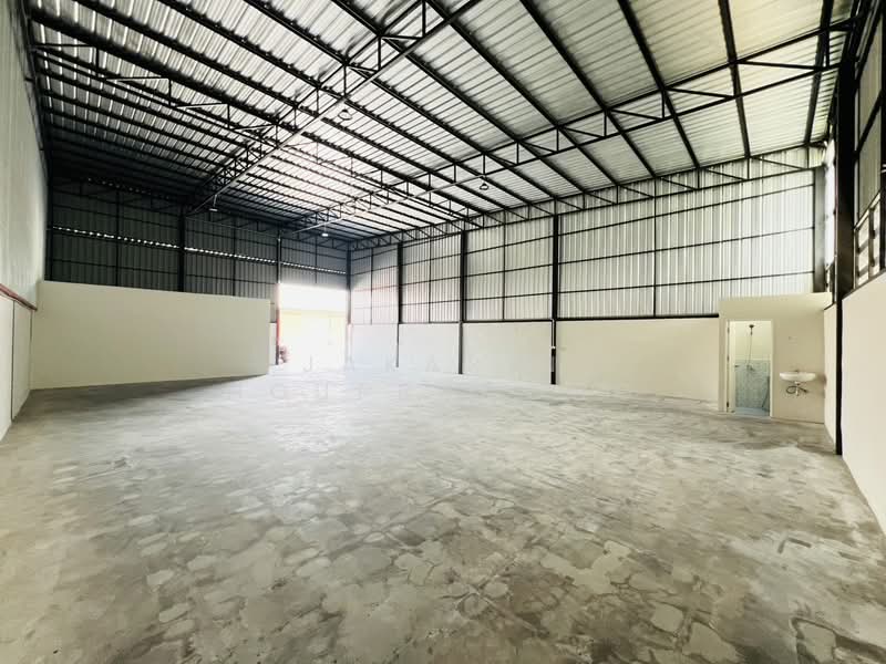 ให้เช่า - ให้เช่าโกดัง บางใหญ่ นนทบุรี พื้นที่ 228 ตรม รถเทลเลอร์ ตู้40ฟุตข้าได้, นนทบุรี