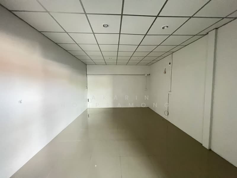 ให้เช่า - ให้เช่าโกดัง บางใหญ่ นนทบุรี พื้นที่ 228 ตรม รถเทลเลอร์ ตู้40ฟุตข้าได้, นนทบุรี