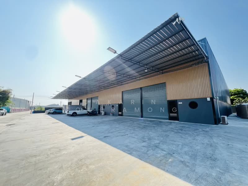 For Rent - ให้เช่าโกดัง บางใหญ่ นนทบุรี พื้นที่ 228 ตรม รถเทลเลอร์ ตู้40ฟุตข้าได้, Nonthaburi