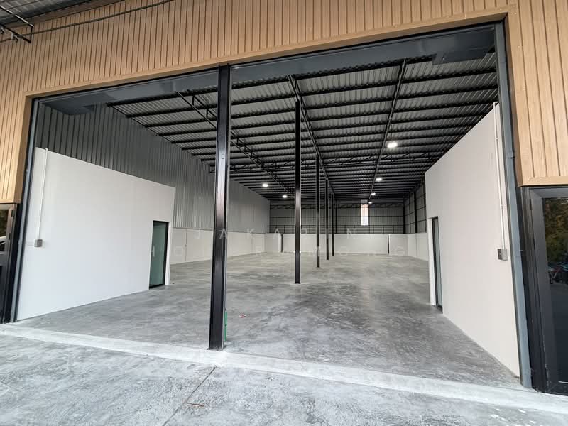For Rent - ให้เช่าโกดัง บางใหญ่ นนทบุรี พื้นที่ 228 ตรม รถเทลเลอร์ ตู้40ฟุตข้าได้, Nonthaburi