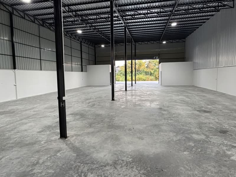 ให้เช่า - ให้เช่าโกดัง บางใหญ่ นนทบุรี พื้นที่ 228 ตรม รถเทลเลอร์ ตู้40ฟุตข้าได้, นนทบุรี