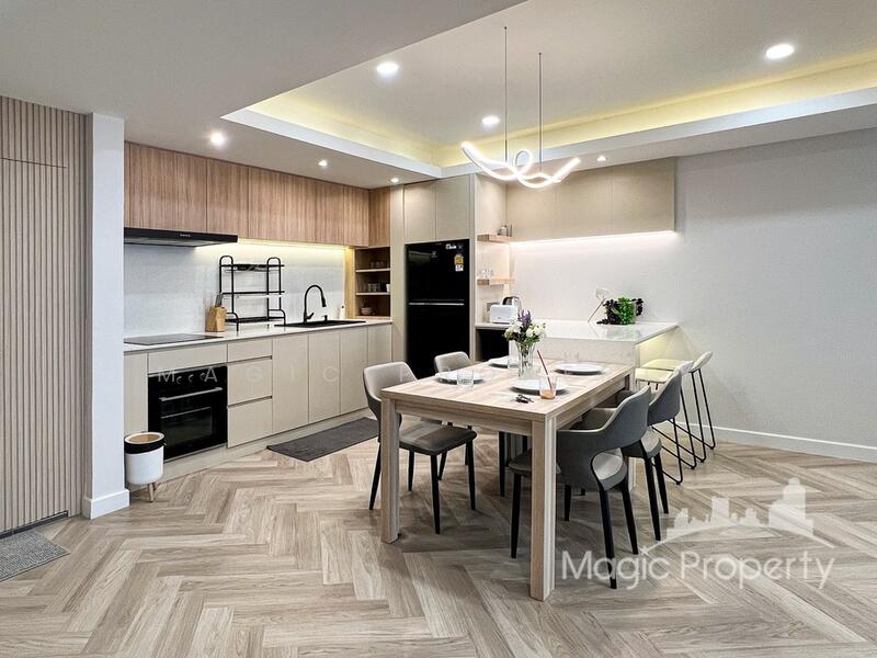 Townhouse in Pridi Banomyong 41, Bangkok, Khlong Tan Nua, Watthana, Bangkok, 4 Bedrooms, 200 sqm, Townhouse For Rent, by Magic Property, 11900922 - DDproperty.com
