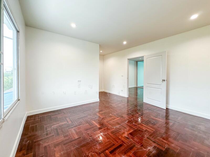 For Sale - หมู่บ้าน เดอ สยาม สวนหลวง ร.9, Bangkok