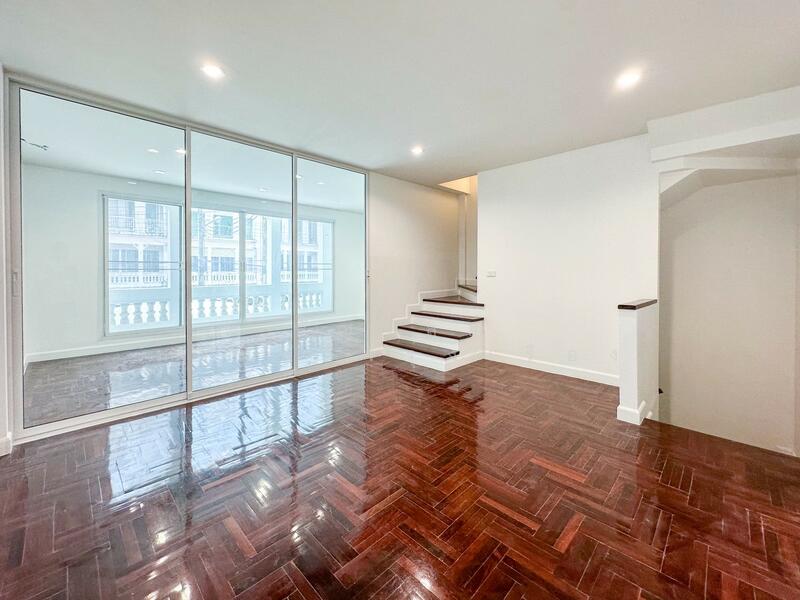 For Sale - หมู่บ้าน เดอ สยาม สวนหลวง ร.9, Bangkok