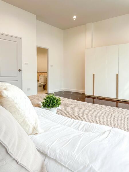 For Sale - หมู่บ้าน เดอ สยาม สวนหลวง ร.9, Bangkok