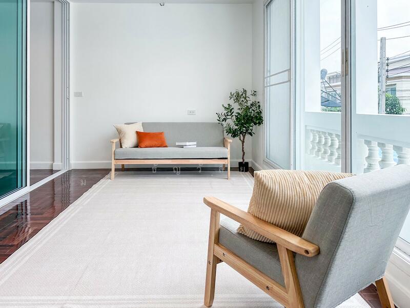 For Sale - หมู่บ้าน เดอ สยาม สวนหลวง ร.9, Bangkok