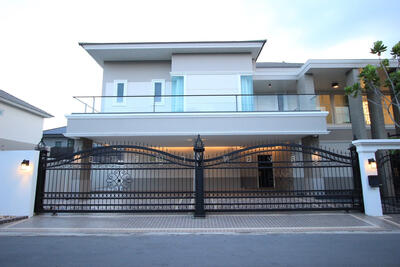 ขาย - Villa Nakarin Onnut-Wongwaen : วิลล่า นครินทร์ อ่อนนุช-วงแหวน, กรุงเทพ