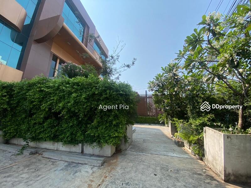 ให้เช่า - Commercial building for rent, located at Liap Duan, Town in Town (SPSAD2828), กรุงเทพ