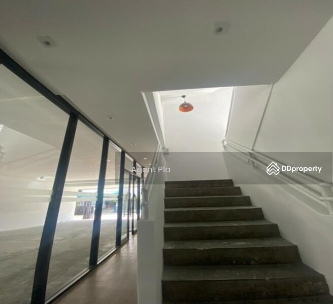 ให้เช่า - Commercial building for rent, located at Liap Duan, Town in Town (SPSAD2828), กรุงเทพ