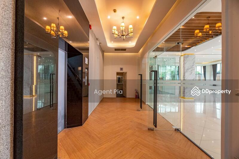 ให้เช่า - Commercial building for rent, located at Liap Duan, Town in Town (SPSAD2828), กรุงเทพ