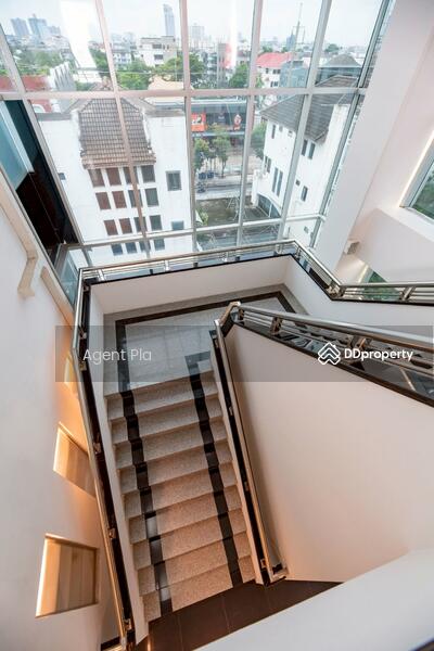 ให้เช่า - Commercial building for rent, located at Liap Duan, Town in Town (SPSAD2828), กรุงเทพ