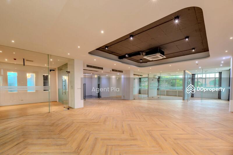 ให้เช่า - Commercial building for rent, located at Liap Duan, Town in Town (SPSAD2828), กรุงเทพ