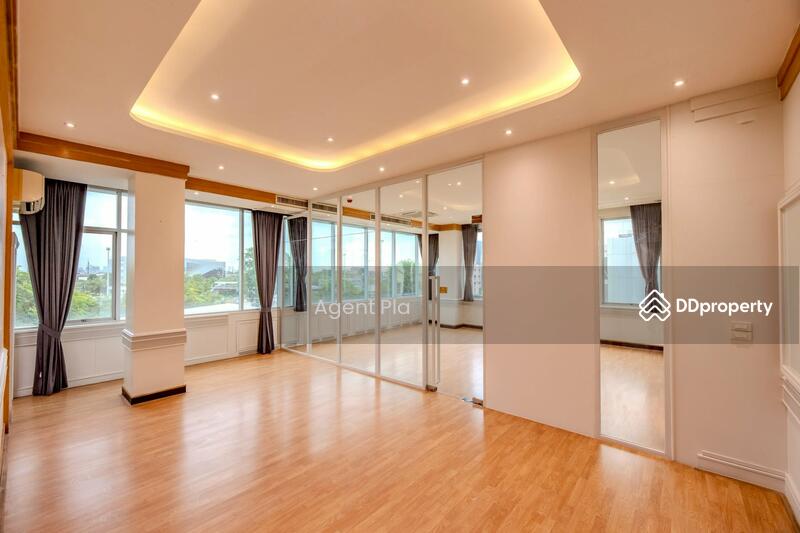 ให้เช่า - Commercial building for rent, located at Liap Duan, Town in Town (SPSAD2828), กรุงเทพ