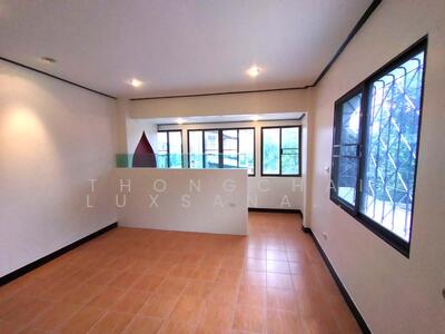 ขาย - Sintavee Villa : สินทวี วิลล่า, กรุงเทพ