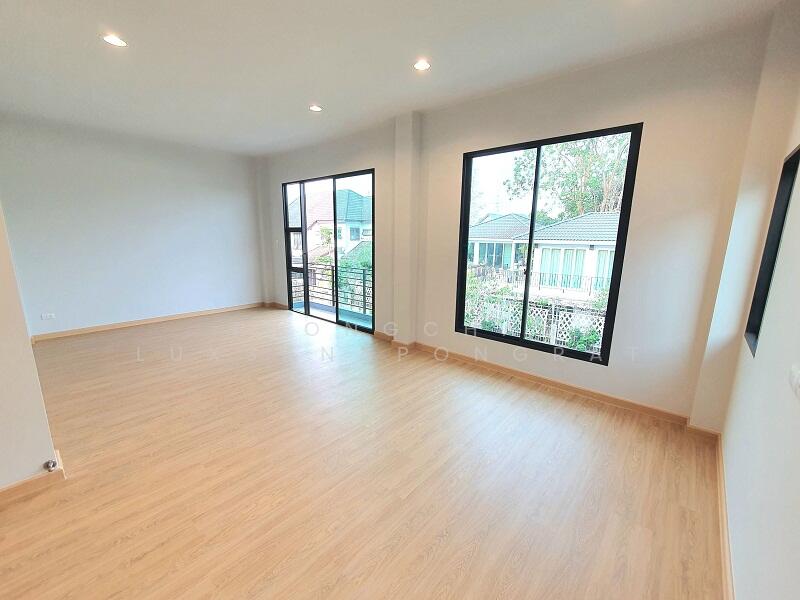 กฤษดานคร 20 ปิ่นเกล้า, Bangkok, บรมราชชนนี, Sala Thammasop, Thawi Watthana, Bangkok, 4 Bedrooms, 240 sqm, Single Detached House For Sale, by Thongchai Luxsanapongrat, 11902844 - DDproperty.com