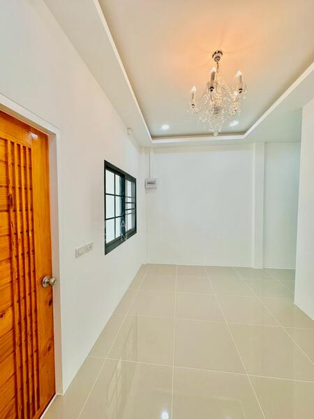 ขาย - เซ็นทรัลศรีราชา, ชลบุรี