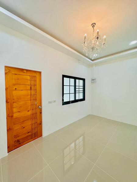 ขาย - เซ็นทรัลศรีราชา, ชลบุรี