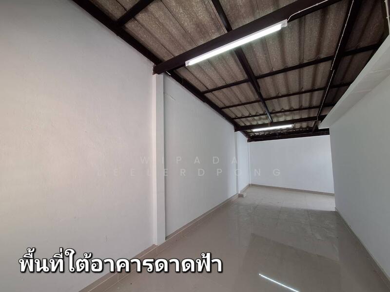 ขาย - ตึกแถวย่านธุรกิจ ใกล้สาทร พระราม 3 ช่องนนทรี สีลม, กรุงเทพ