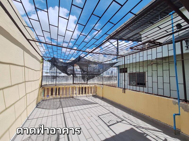 ขาย - ตึกแถวย่านธุรกิจ ใกล้สาทร พระราม 3 ช่องนนทรี สีลม, กรุงเทพ