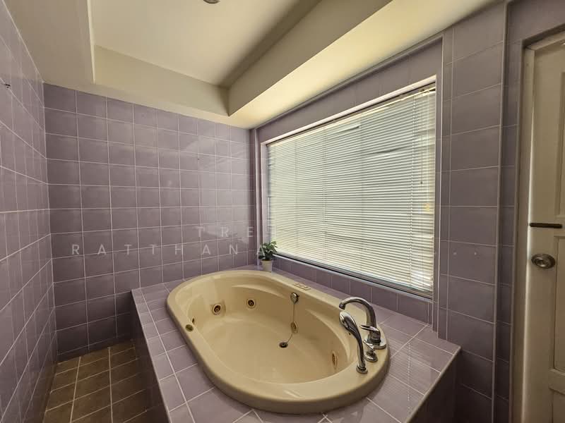 Moo Baan Chicha Castle, Bangkok, Sukhumvit 31, Khlongtoei Nua, Watthana, Bangkok, 4 Bedrooms, 350 sqm, Townhouse For Rent, by TREBA - Ratthanatorn (Jenny), 11903089 - DDproperty.com