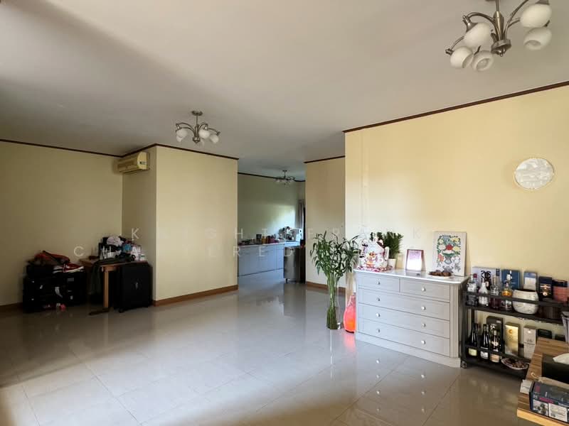 Single-Detached House in Soi Prasat Suk, Bangkok, Chong Nonsi, Yan Nawa, Bangkok, 5 Bedrooms, 373 sqm, Single Detached House For Sale, by Knight Frank Chartered (Thailand) Co.,Ltd, 11903427 - DDproperty.com