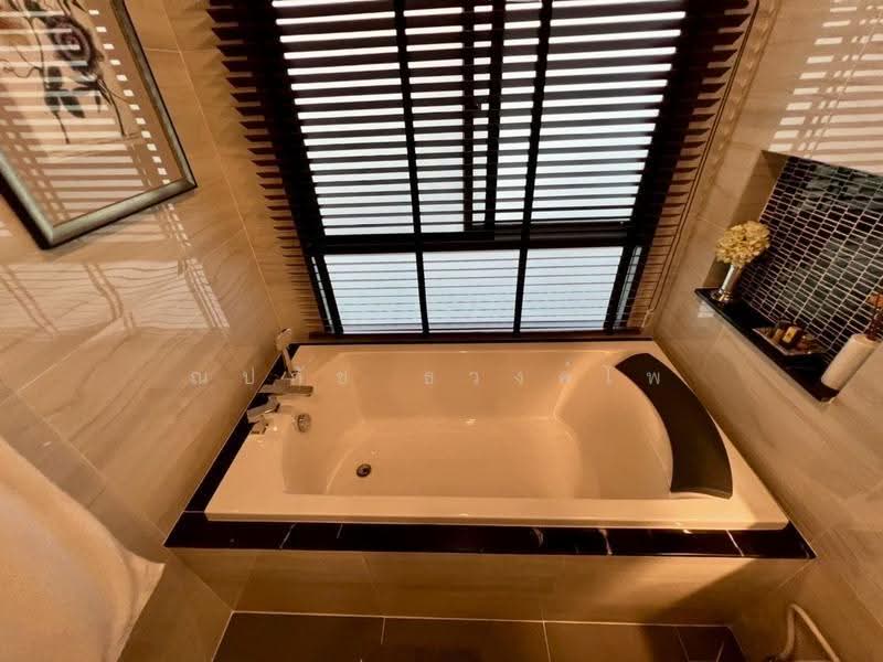 Burasiri Pattanakarn, Bangkok, New Pattanakarn Road, Prawet, Bangkok, 4 Bedrooms, 299 sqm, Single Detached House For Sale, by ณปภัช ธวงค์ไพ, 11903546 - DDproperty.com