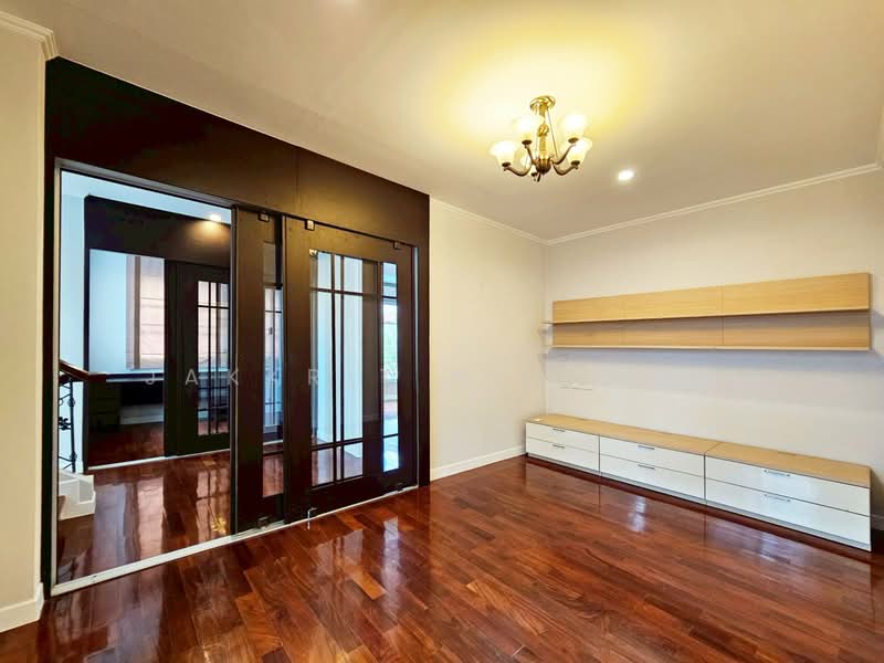 Baan Klang Krung The Nice Ratchavipha, Bangkok, 2 Kamphaeng Phet Road, Lat Yao, Chatuchak, Bangkok, 4 Bedrooms, 380 sqm, Single Detached House For Sale, by Jakkrit Nilchoo, 11903670 - DDproperty.com